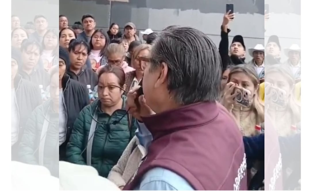 Personal de Coprisem confirma la presencia de gasolina premium en los manantiales que abastecen a Magdalena Chichicaspa. Foto Especial