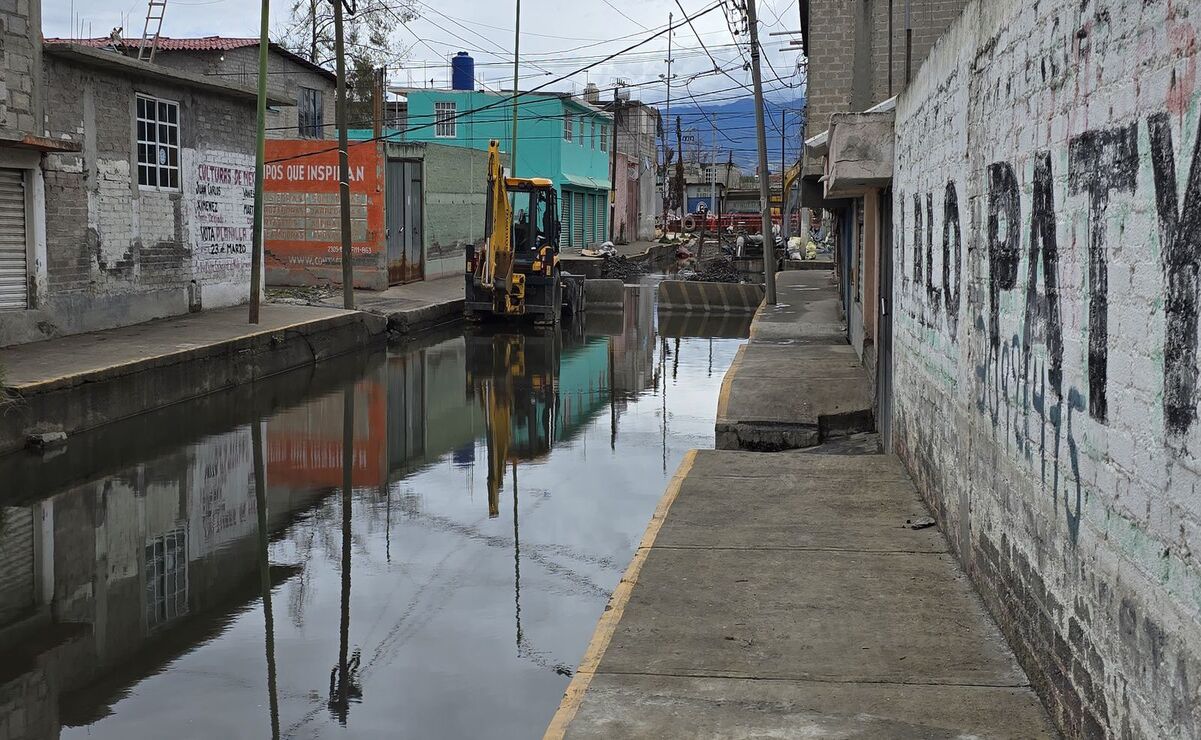 Crece la incertidumbre en Chalco por las lluvias, se han elevado los niveles de agua en varias calles