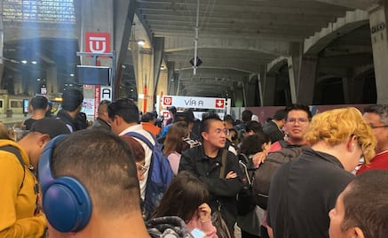 Usuarios quedan varados más de media hora por desperfecto mecánico en el Tren Suburbano