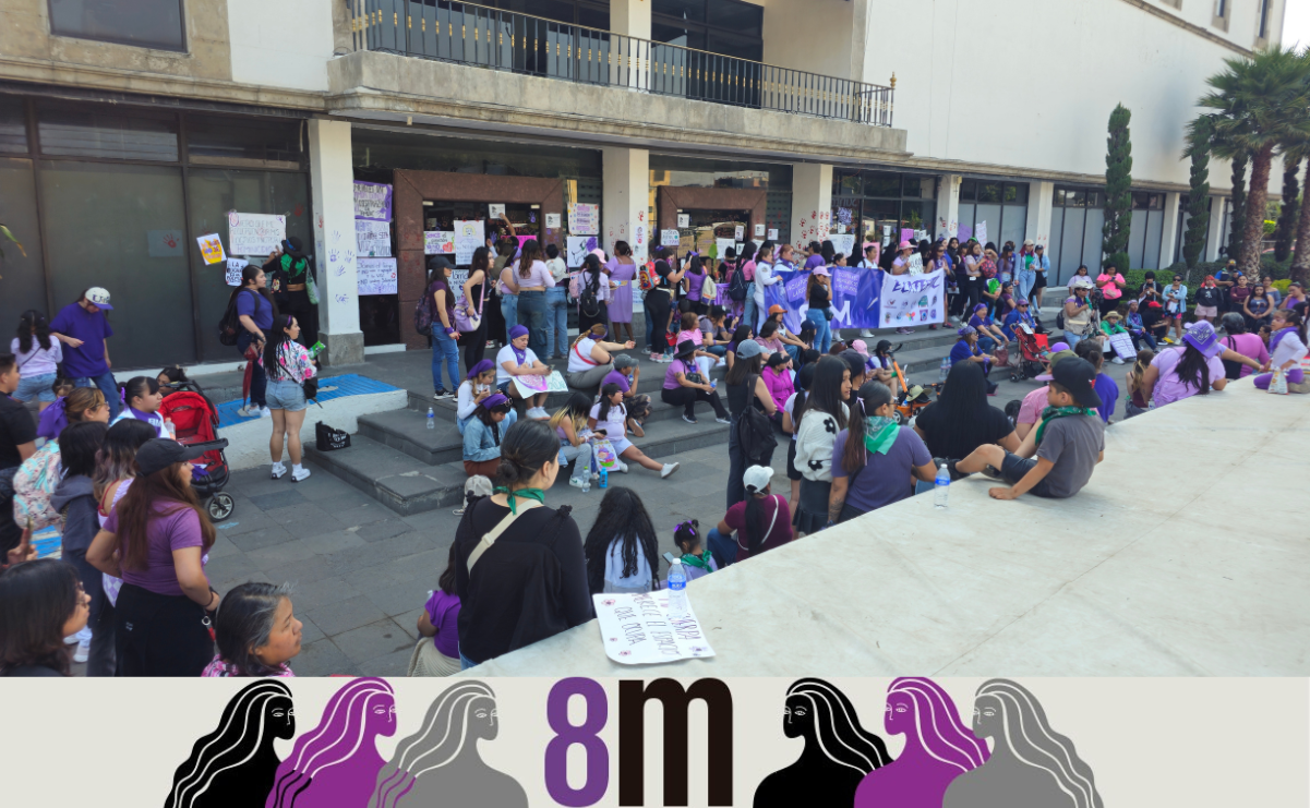 Alrededor de 150 mujeres marcharon en Ecatepec exigiendo justicia y el fin de la violencia de género. Foto Especial
