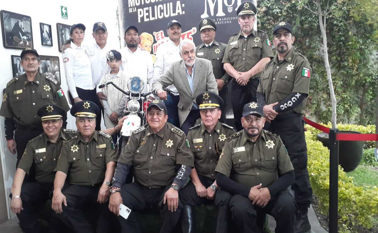El restaurante Mol exhibirán la moto que uso Pedro Infante en la película "El Inocente" hasta el 25 de octubre. Foto: Especial.