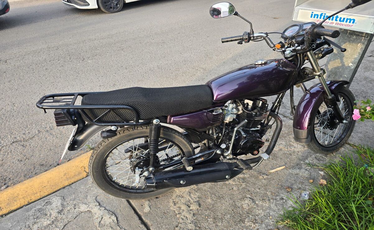 Los integrantes de una familia viajaban abordo de una motocicleta cuándo fueron imputados por un vehículos. Foto: Especial