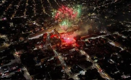 Grito de Independencia en Los Reyes La Paz incluye minuto de silencio en memoria de las víctimas de la explosión