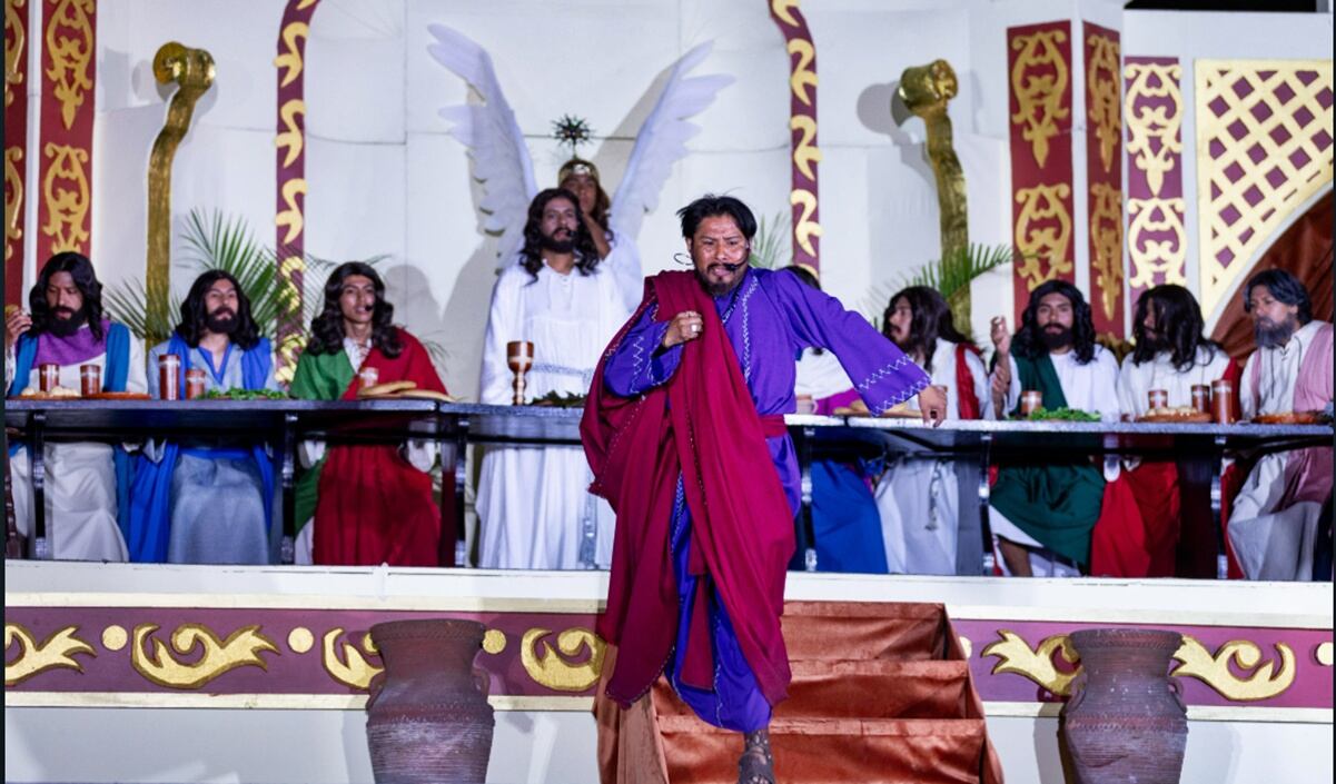 Interpretación de la Última Cena y lavatorio de pies durante la 182 Representación de la Semana Santa en Iztapalapa. Foto: Hugo Salvador/EL UNIVERSAL