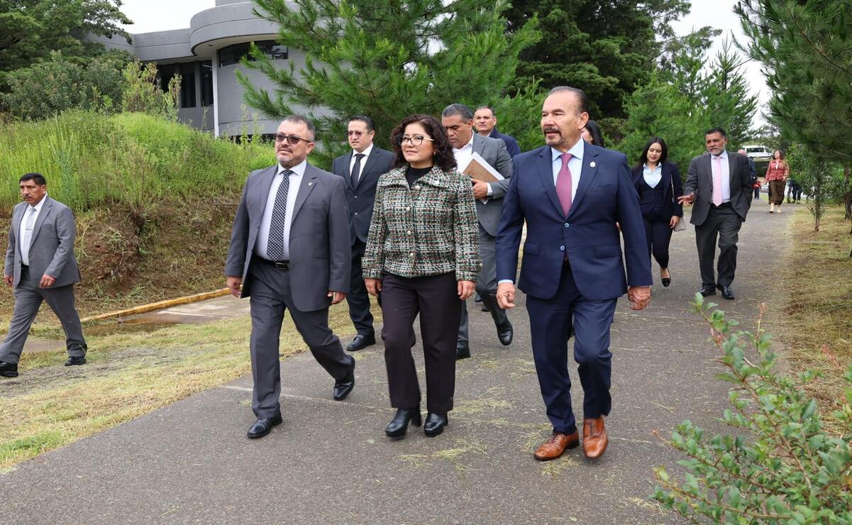 UAEMéx y Atizapán supervisan avances de gimnasio estudiantil