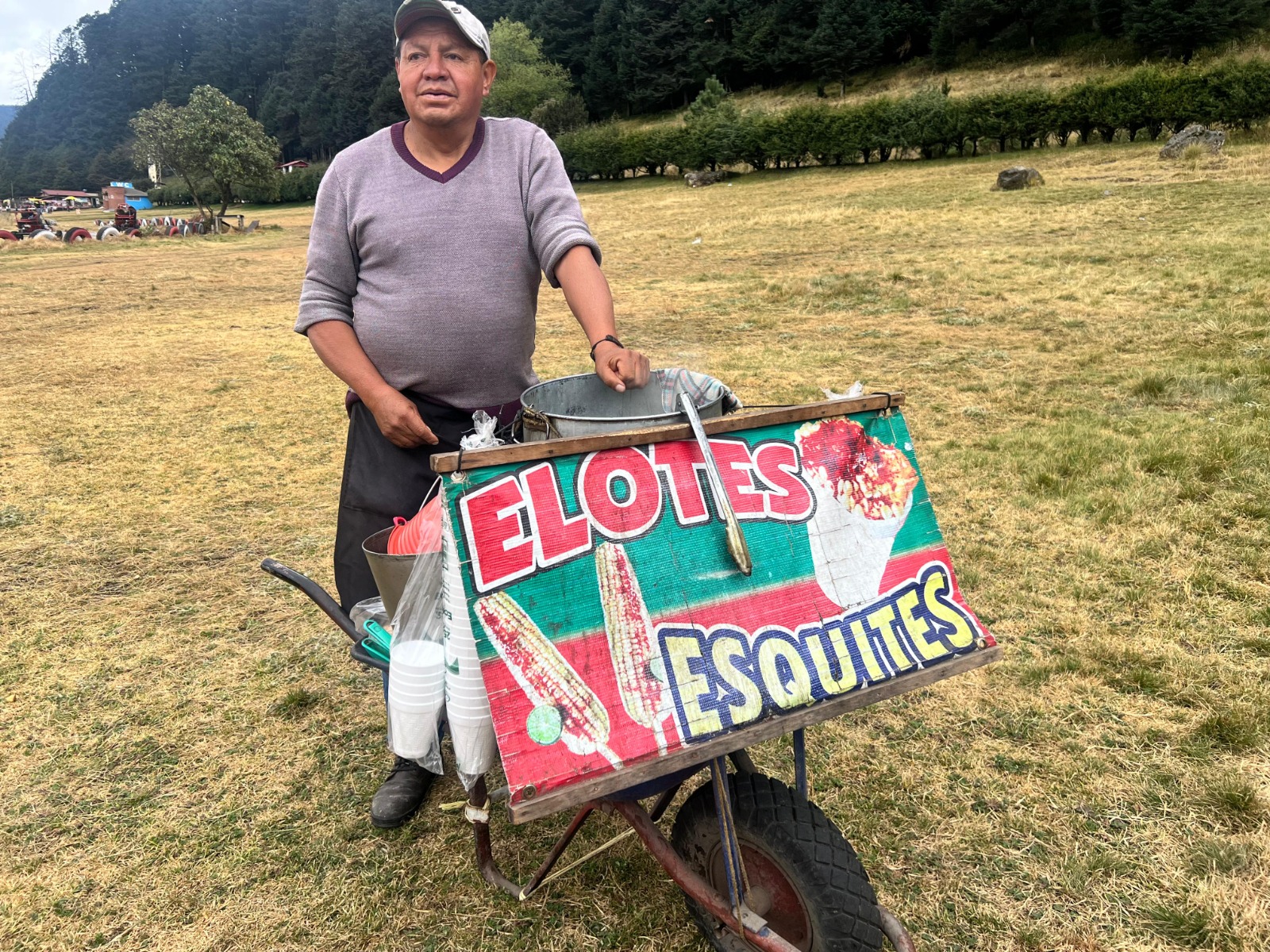 Hay vendedores llevan mucho tiempo deleitando a los visitantes de La Marquesa con su rica gastronomía. Foto Alejandro Vargas
