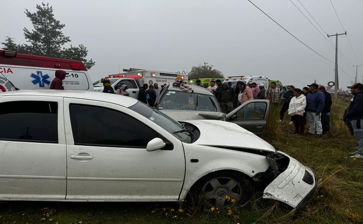Accidente en Almoloya de Juárez deja a cinco personas lesionadas