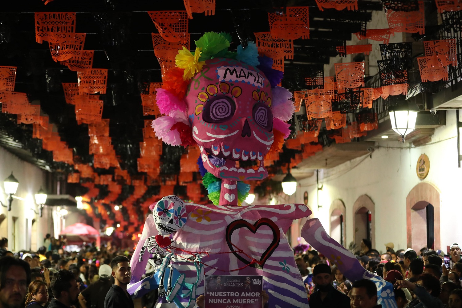 La Catrina está presente en la mayoría de los festivales de Día de Muertos. Foto Especial