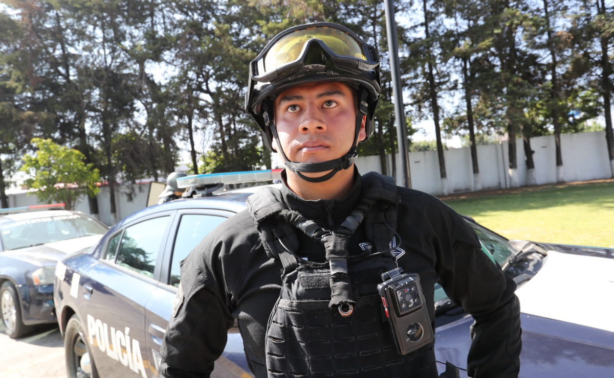 A pesar de una inversión de 17.9 millones de pesos, 401 cámaras de solapa de la policía en Toluca presentan fallas técnicas, generando preocupación sobre la transparencia. Foto: Jorge Alvarado