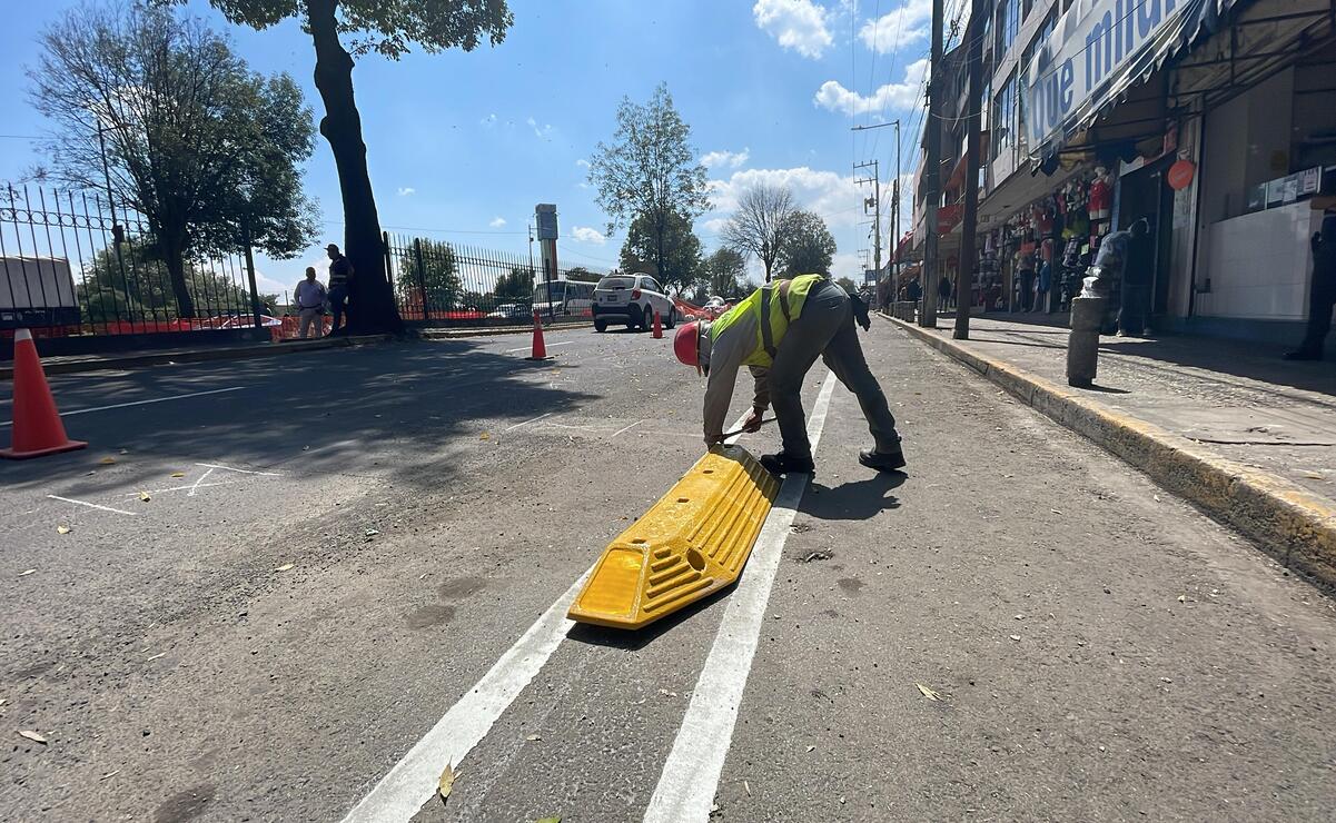 Los trabajos de construcción de la ciclovía en Isidro Fabela siguen a pesar de la inconformidad de comerciantes. Foto: Alejandro Vargas
