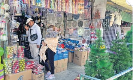 Atlacomulco: Ofrecen buenos precios en artículos para Nochebuena