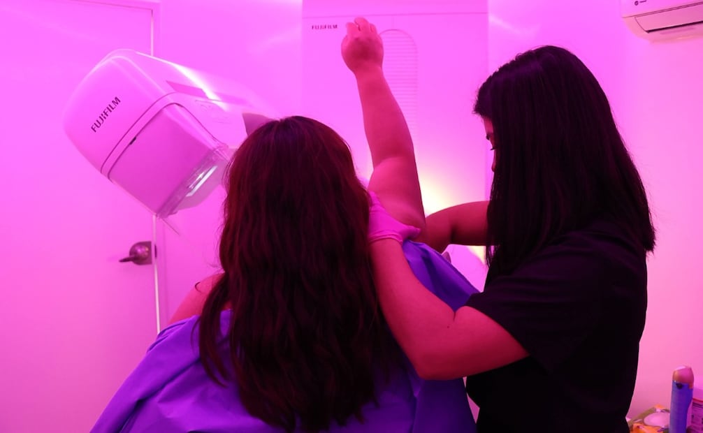 El DIF de Naucalpan recibe donaciones de cabello para elaborar turbantes oncológicos. Foto especial