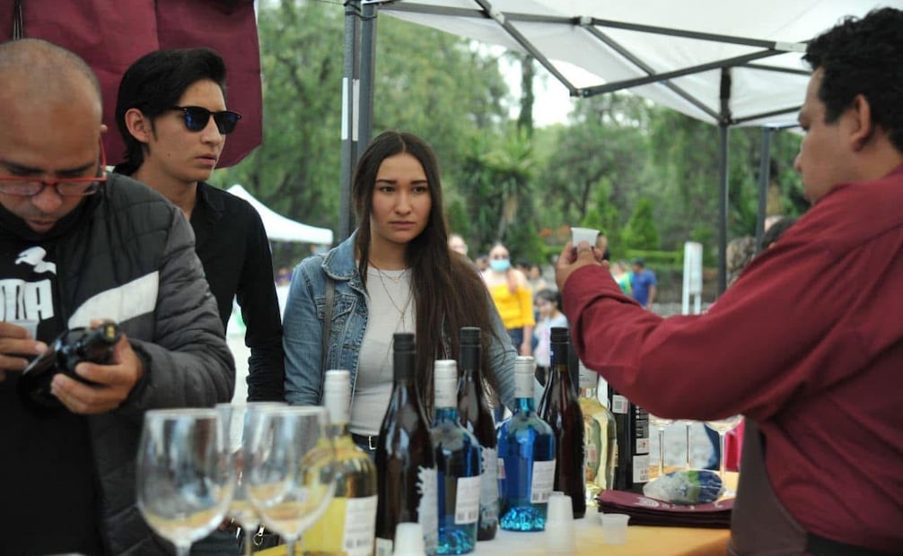 El evento se extiende a la Explanada Municipal para garantizar la seguridad de los asistentes. Foto Arturo Contreras / El Universal