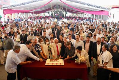 Tlalnepantla consolida el bienestar familiar con jornada de matrimonios colectivos