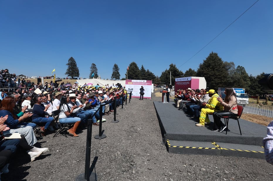 Los trabajos en el kilómetro 34.4 reducirán el trayecto de 90 a solo 50 minutos entre Ocoyoacac y Tenango del Valle. Foto Alejandro Vargas / El Universal