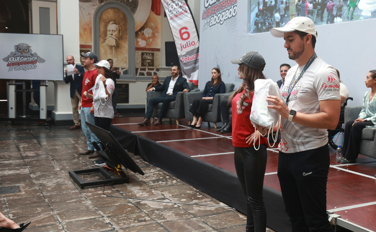 ¡Toluca se mueve! 🏃♀️🏍️ Carrera del Bicentenario de la Abogacía, 6 de julio. ¡Corre con causa! Foto: Alejandro Vargas