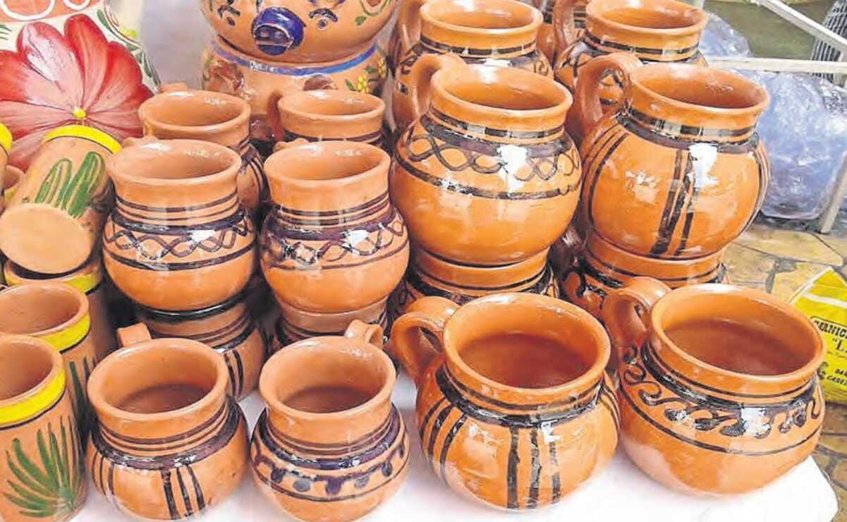 ¡Adiós al unicel! Artesanos de Metepec piden sustituir vasos desechables por jarros de barro