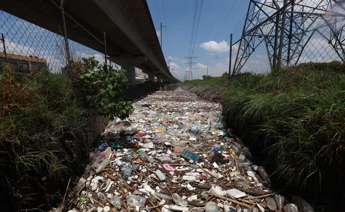 Durante la temporada de lluvias,  el Barrio de La Concepción, cada año se ve afectado por el arrastre de los desechos y la acumulación de basura. Foto: Alejandro Vargas / El Universal Estado de México