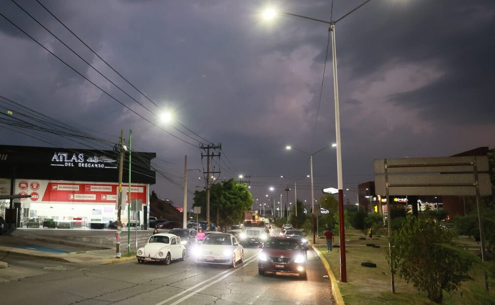El programa Sendero Seguro ya suma 3.2 kilómetros lineales de vialidades modernizadas en este fraccionamiento de Ecatepec. Foto Especial