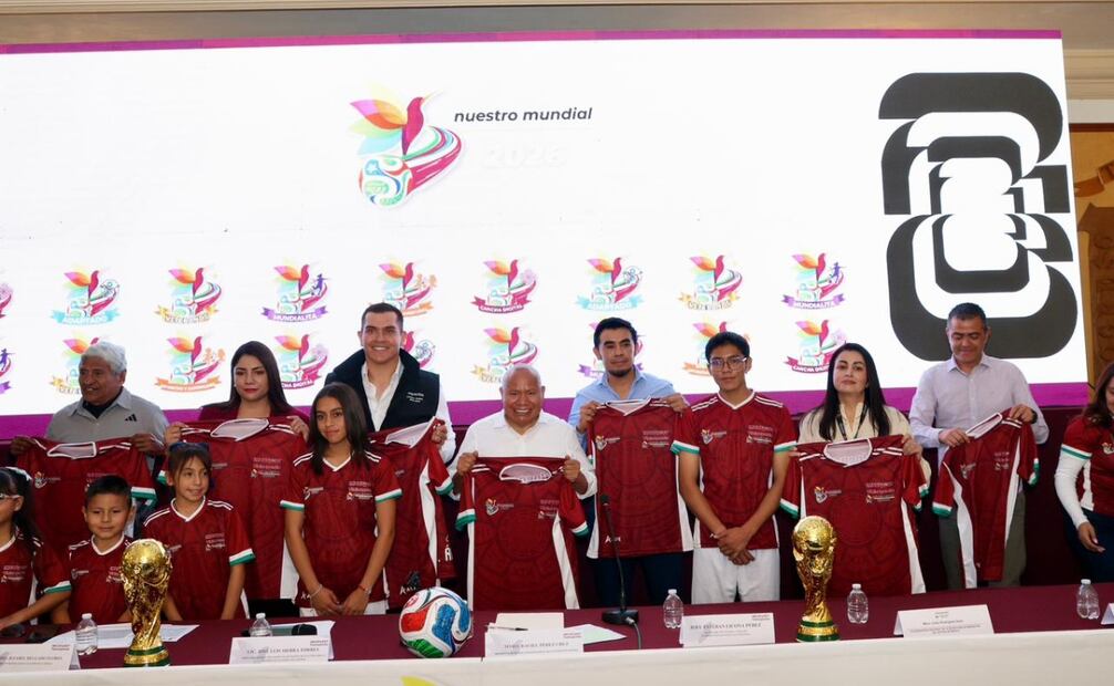 El alcalde Raciel Pérez Cruz detalla la estrategia deportiva para convertir a Tlalnepantla en referente de activación física. Foto Especial