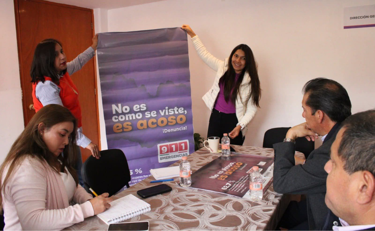 Con consignas como "No es piropo, es acoso", Toluca lanza una campaña para crear conciencia y brindar apoyo a las mujeres en el transporte público. Foto: Especial