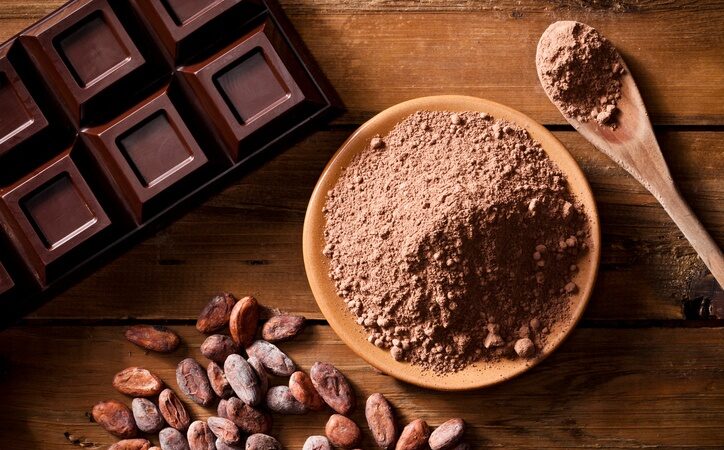 Una onza de chocolate negro cada mañana puede ayudar a calmar los efectos de la ansiedad. Foto: SHA Magazine
