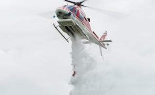Helitanque, apoya al combate de incendios forestales en Edomex 