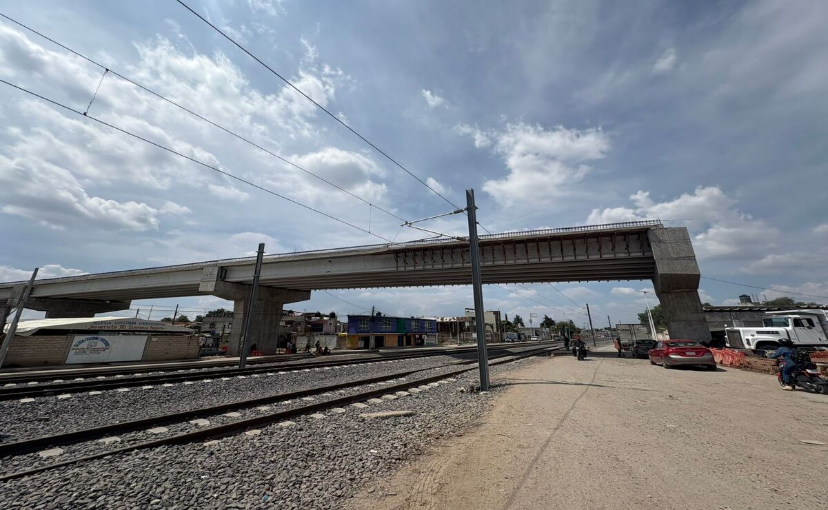 La mesa de trabajo la realizaron en las instalaciones en obra negra de la estación Teyahualco / Foto: Especial