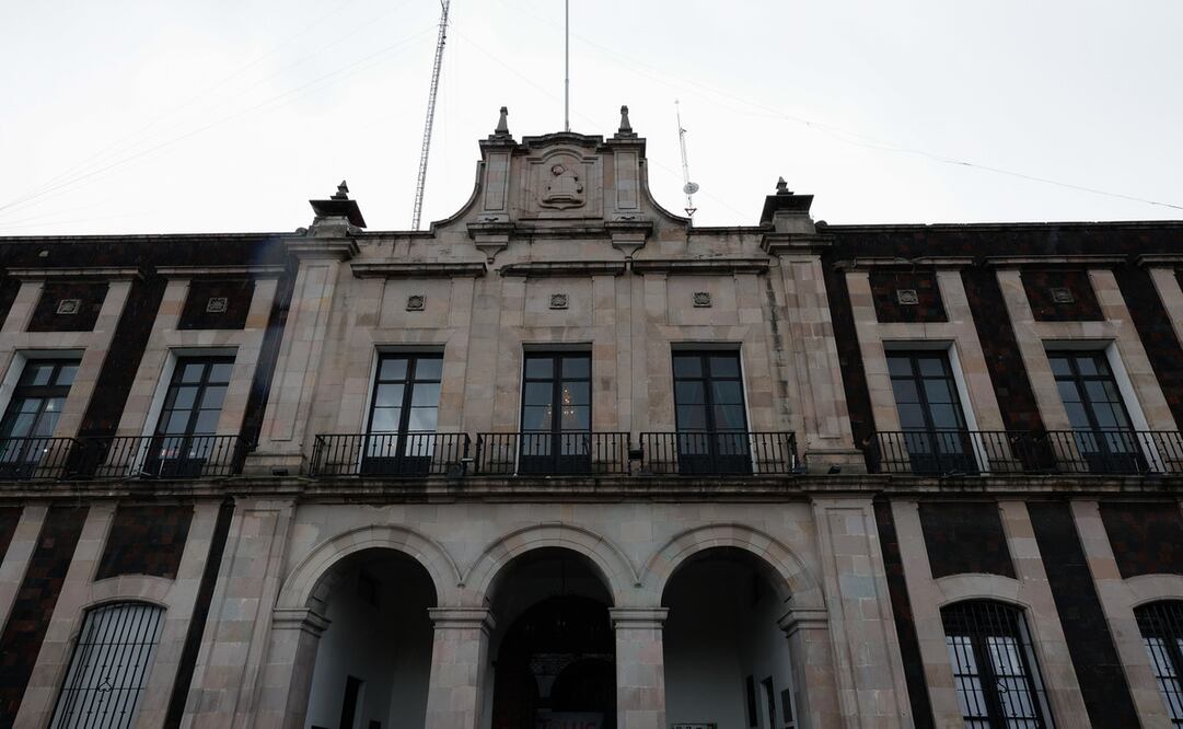 A comienzos de 2025, en sesión de cabildo se dio a conocer que habría recortes, conversión y compactación de plazas / Foto Arturo Hernández