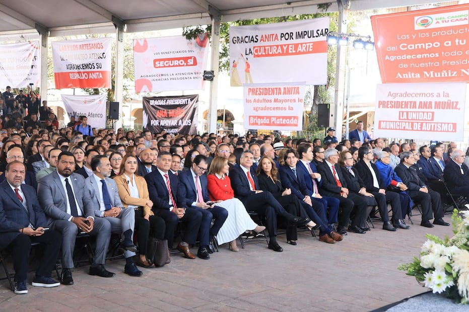 El acto contó con la presencia del magistrado presidente del Tribunal Superior de Justicia del Estado de México, Héctor Macedo García; del senador de la República, Alejandro Moreno Cárdenas y de la senadora Cristina Ruiz Sandoval. Foto: especial