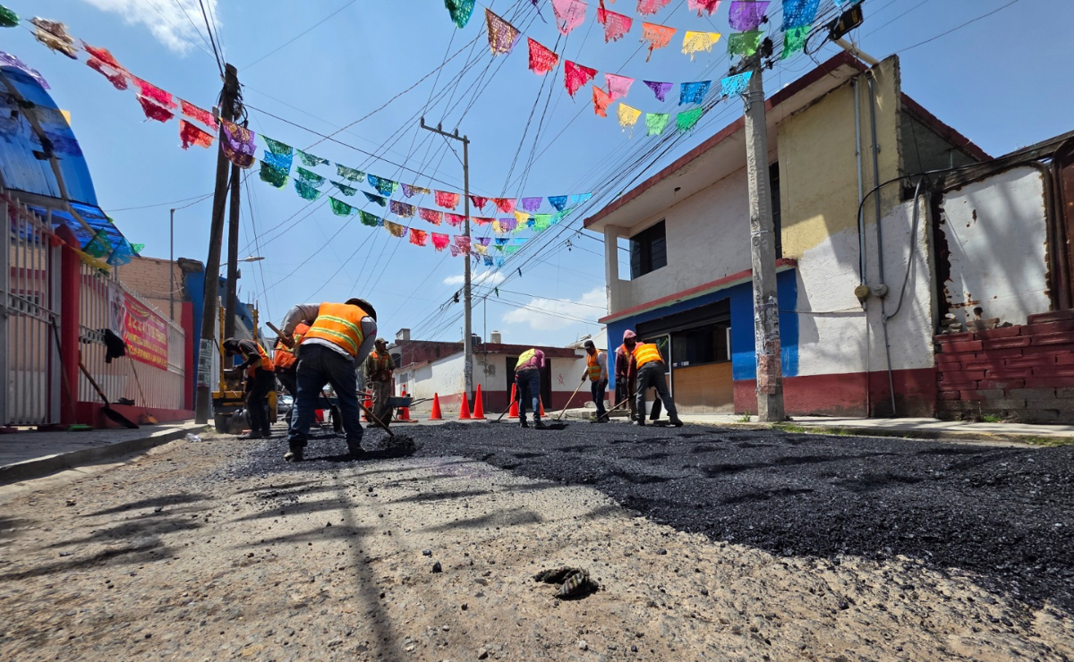 ¡Toluca no se rinde! Bacheo sin freno pese a la lluvia: Tus calles ¡Quedarán impecables!