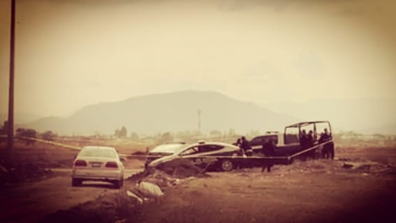¡Macabro descubrimiento en Toluca! Hallan cuerpo calcinado en una zona de terracería