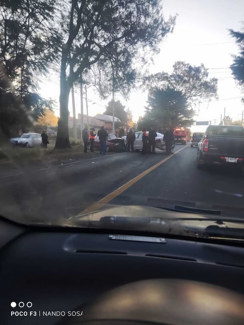 Derivado del accidente se han generado afectaciones a la circulación. Foto: especial