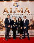Recibe Romina Contreras Premio Internacional Alma 2026