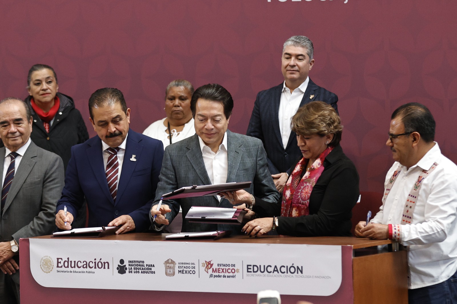 20 mil voluntarios como alfabetizadores: Se capacitará a voluntarios para apoyar la campaña en todo el estado. Foto Jorge Alvarado