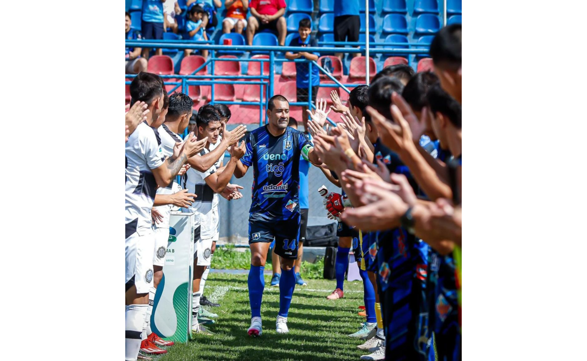 A través de sus redes sociales, Paulo Da Silva dio a conocer su retiro del fútbol profesional. Foto: @paulo_dasilva4 /IG