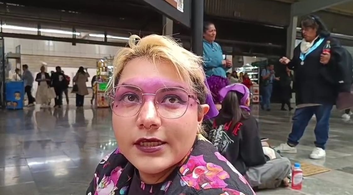 "Incomodar es necesario", afirman manifestantes que buscan frenar la pérdida de derechos y la autonomía corporal. Foto Especial