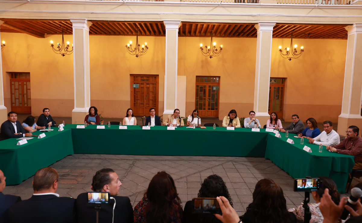 La comunidad universitaria de la UAEMéx espera la decisión del Consejo Universitario sobre el futuro del proceso electoral y el fin del paro. Foto: Alejandro Vargas