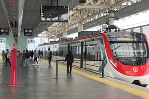 "El Insurgente" llega a Observatorio: El Tren Interurbano México-Toluca opera al 100%