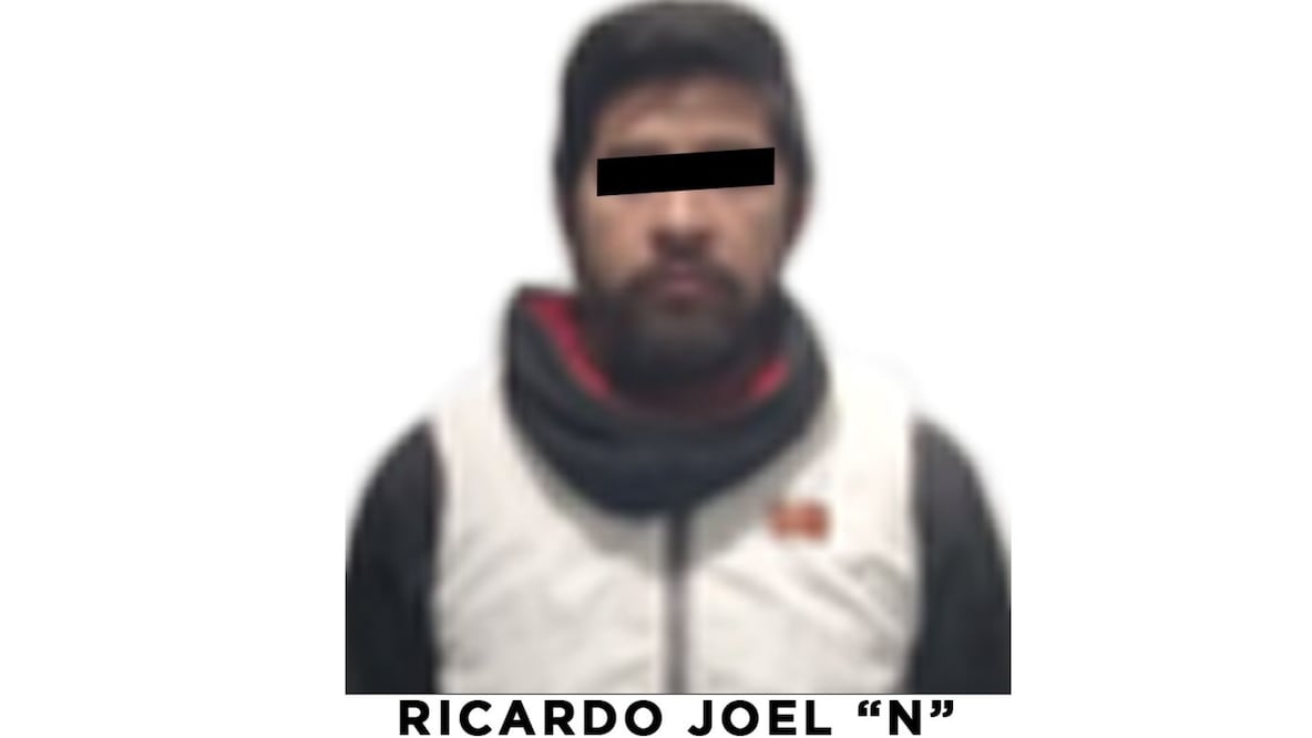 Elementos de la Policía de Investigación capturaron a Ricardo Joel “N” tras acreditar su probable participación en el crimen. Foto Especial