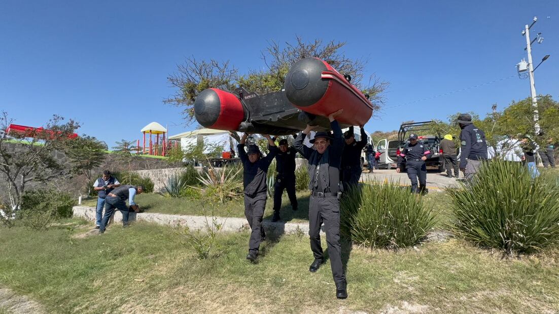 Madres buscadoras se adentran en los caminos de terracería de Cañada de Cisneros con la esperanza de hallar respuestas. Foto Especial