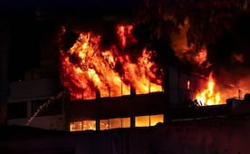 Controlan incendio en establecimiento comercial de Toluca