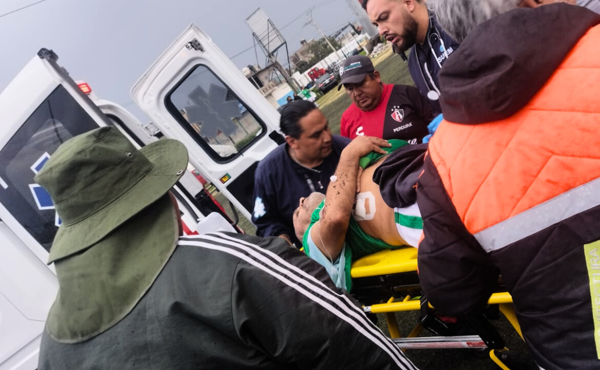 Violencia irrumpe en el deporte: Un jugador de fútbol fue herido de bala en Toluca. Foto: Especial