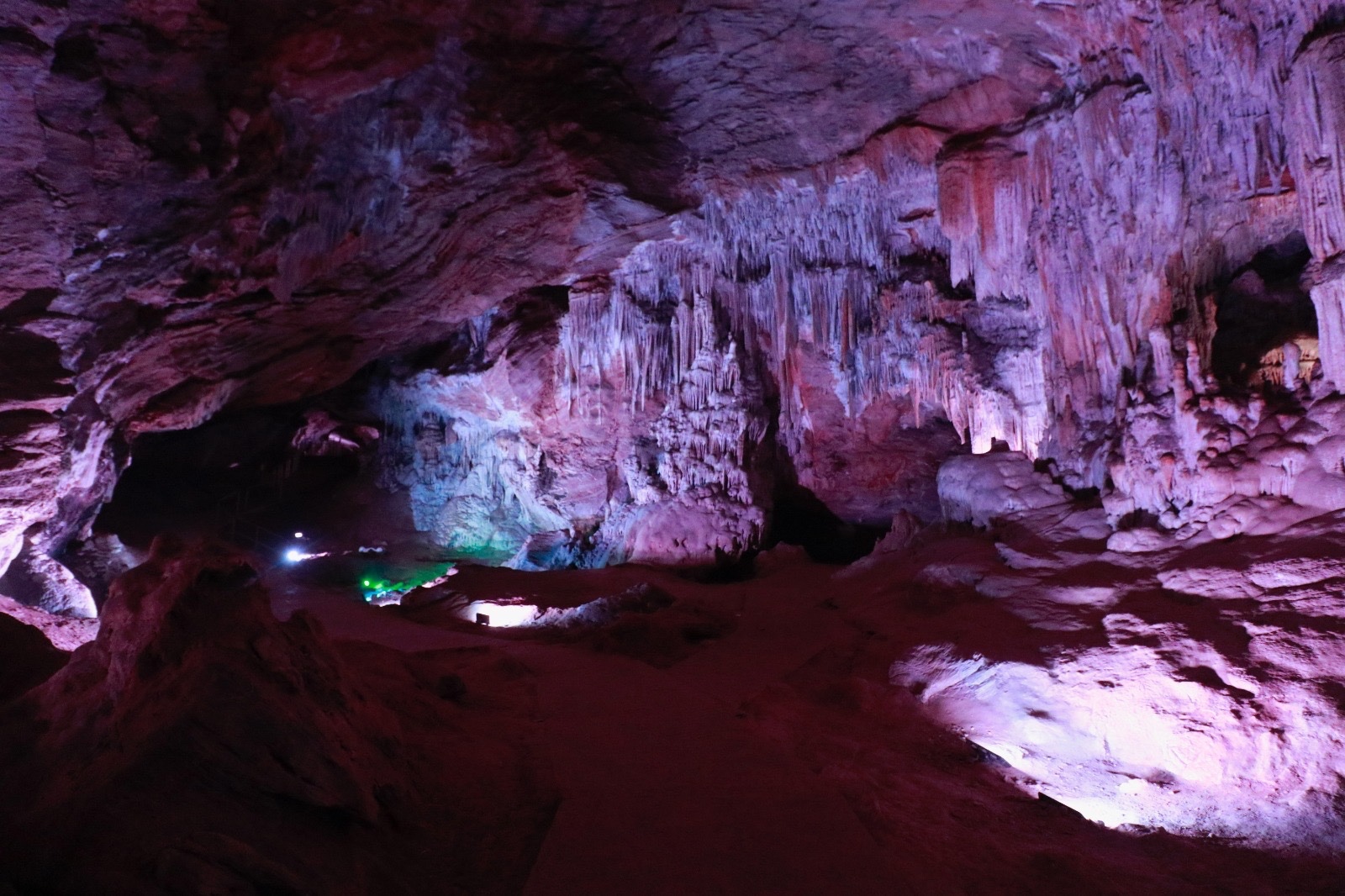 En el Pueblo Mágico de Tonatico están las Grutas de la Estrella. Foto Especial