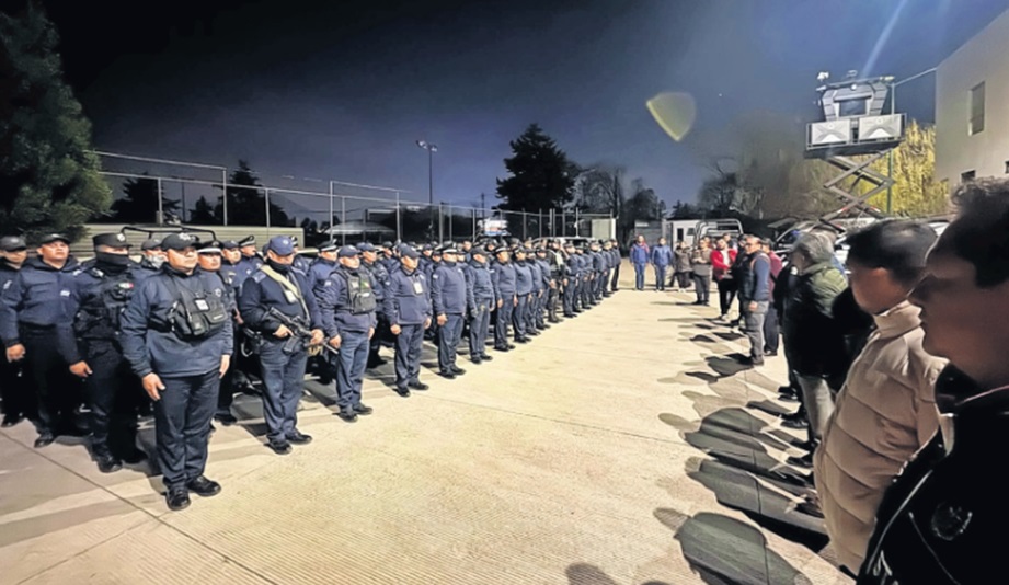 Homologan salario y equipan a policías de Atlacomulco