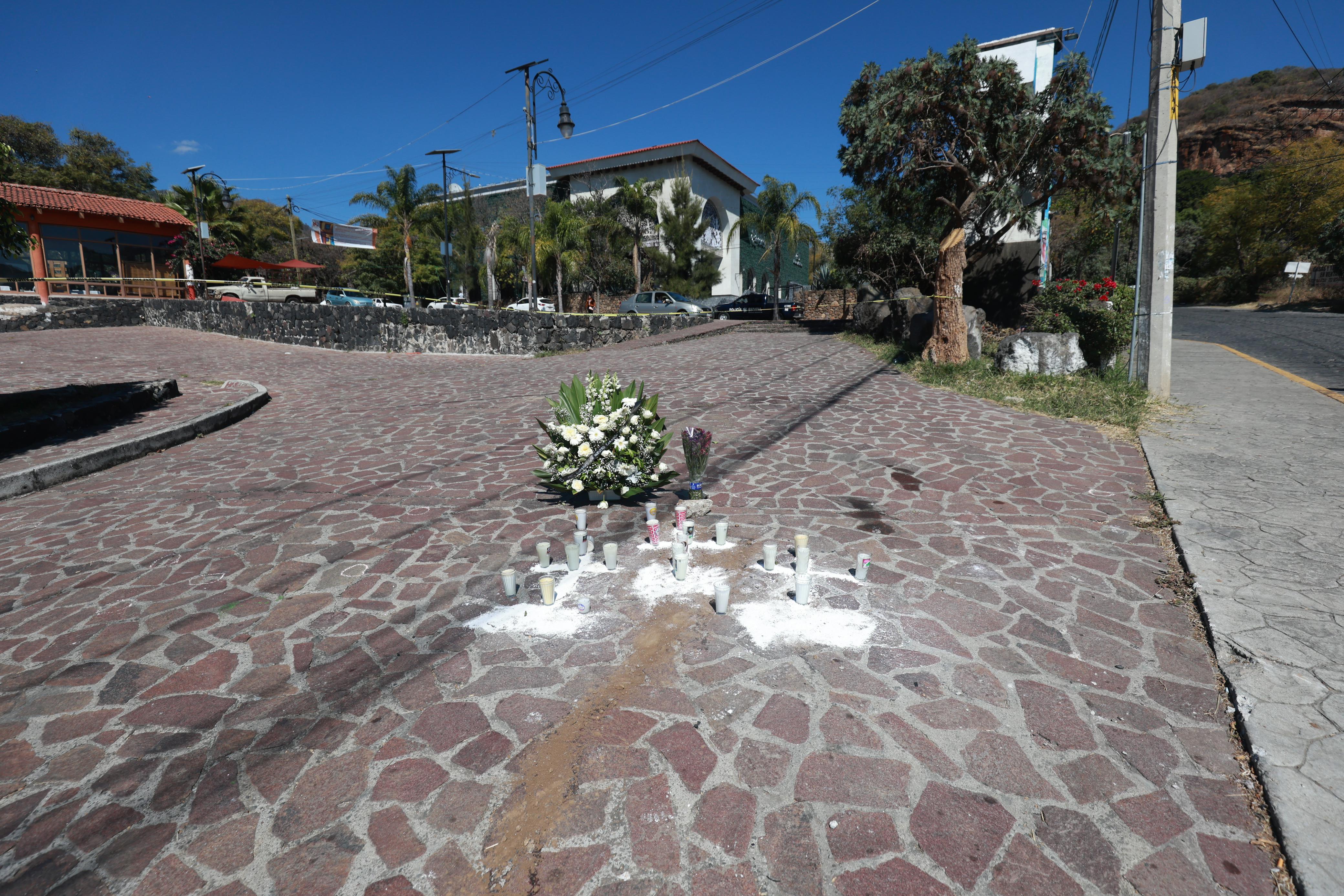 Tras el enfrentamiento donde murieron tres agentes, los policías de Malinalco enfrentan la delincuencia con bajos salarios, falta de equipo y capacitación insuficiente, incluso para el uso de armas de fuego. Foto Alejandro Vargas