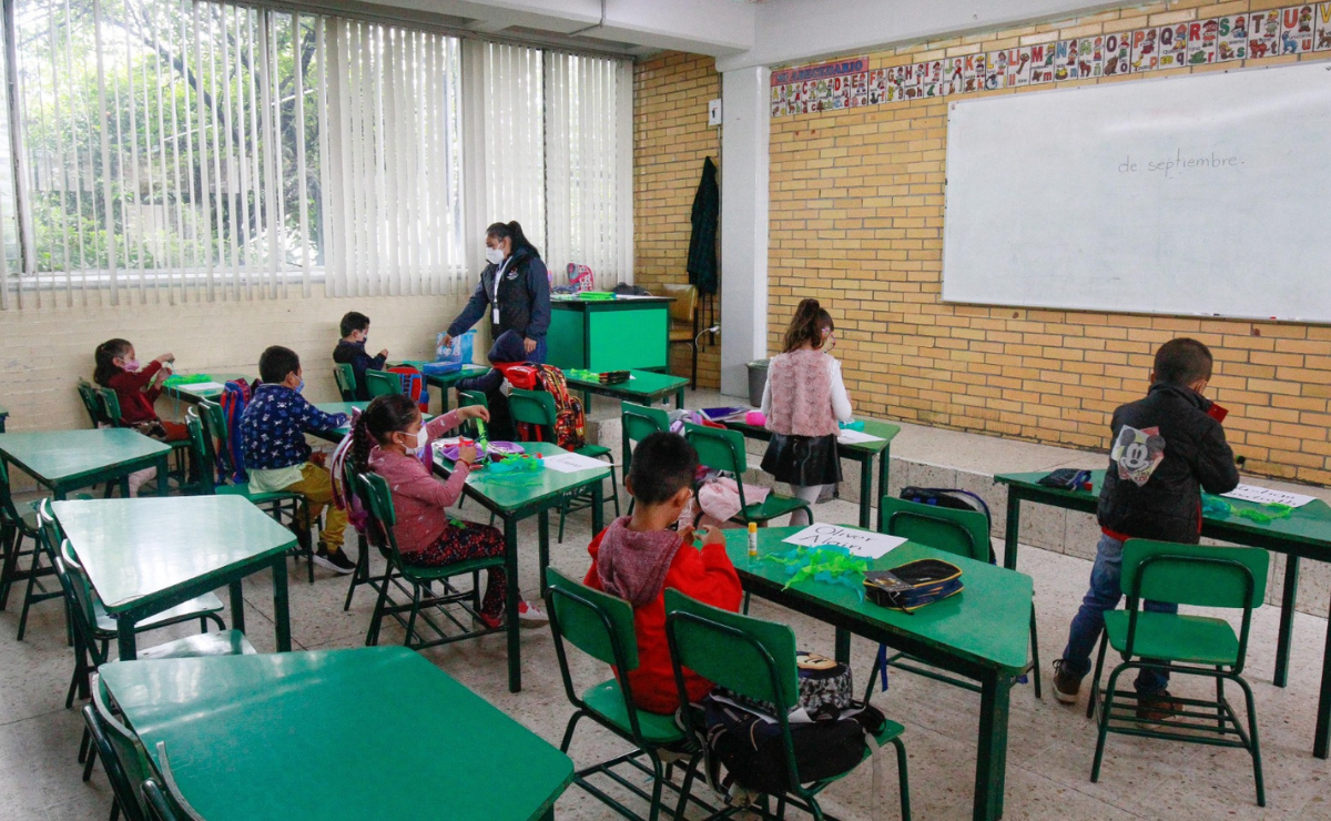los estudiantes de educación básica del país también podrán disfrutar sus regalos y rosca de reyes del día 6 de enero de 2025 Foto: Alejandro Vargas