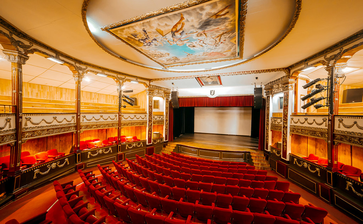 El corazón de El Oro ofrece múltiples puntos de interés que han atraído a los turistas esta temporada, como el Teatro Juárez. Foto: @CulturaEdomex / X