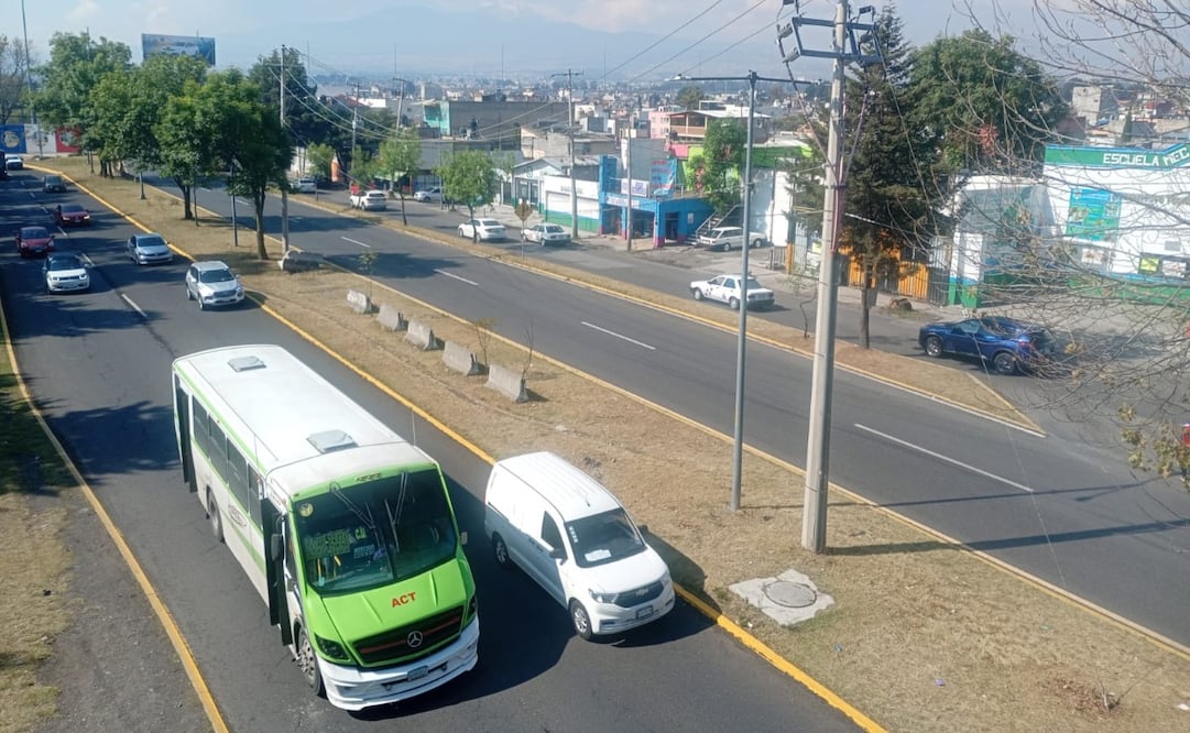 En la caseta de Tepotzotlán, autos ligeros y motociclistas evaden frecuentemente los pagos de 108 y 54 pesos, respectivamente. Foto Especial
