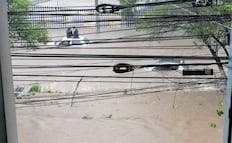 Autoridades atienden encharcamientos en 8 puntos críticos de Tlalnepantla; auto queda varado
